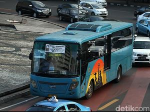 Mulai Hari Ini, APTB Resmi Tak Boleh Masuk Jakarta