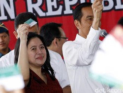 Jokowi Minta Puan Segera Validasi dan Distribusikan Kartu Sakti