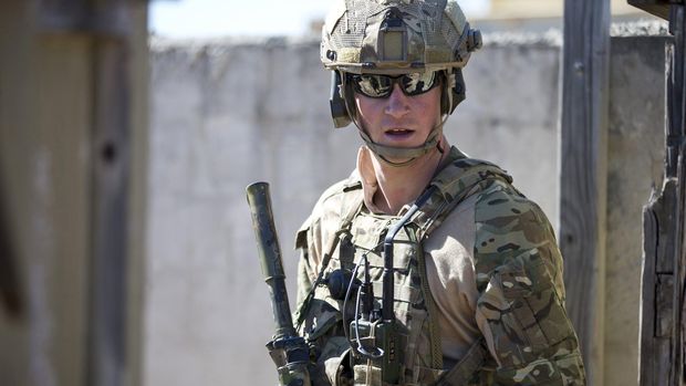 Pangeran Harry saat menjalani militer.