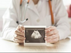 Meminimalkan Ketidaksesuaian Hasil, Haruskah Bumil Lakukan USG Tiap Kontrol?