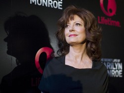 Usia 69 Tahun, Susan Sarandon Merasa Lebih Muda Berkat Seks