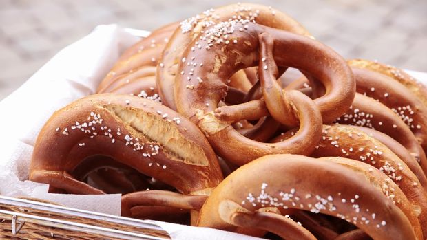 Ilustrasi roti pretzel Makanan yang diklaim sehat tapi nggak sesehat itu