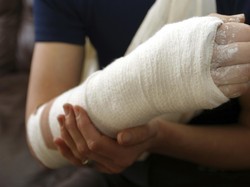 Kereta Api Pembawa 20 Gerbong Barang Anjlok di Deli Serdang