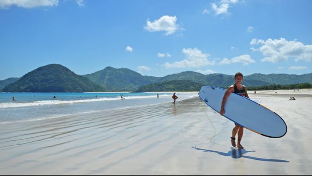Menyusuri Pantai-pantai 'Kosong' nan Indah di Lombok