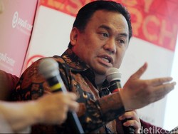 Rachmat Gobel Ikut Tax Amnesty di Kantor Pajak Pusat Rachmat Gobel Ikut Tax Amnesty di Kantor Pajak Pusat