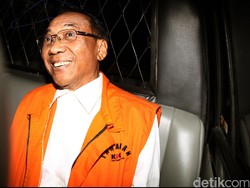 Diperiksa Soal Kasus Korupsi Kemenbudpar, Jero Wacik Mengeluh Sakit