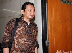 Transfer Duit ke 2 Wanita, Udar: Uang Halal, Saya Transfer ke Banyak Orang