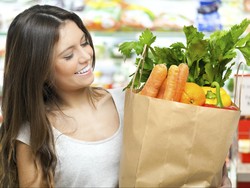 Bukan Cuma Wortel, Makanan Ini Juga Bantu Perbaiki Penglihatan Lho