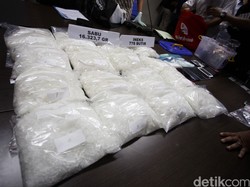 Hidup Manajer di Bekasi Lulusan S2 Ini Hancur karena 3,5 Kg Narkoba