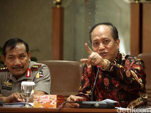 Menteri Nasir: Untuk Pendidikan Vokasi, Dosen Boleh Tidak Lulusan S2 Menteri Nasir: Untuk Pendidikan Vokasi, Dosen Boleh Tidak Lulusan S2