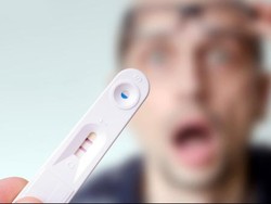 Kehamilan Wanita Ini Diketahui Berkat Gelang Pintar