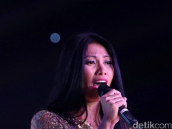 Lagu Selamanya Dibawakan Penyanyi Prancis, Anggun Terharu