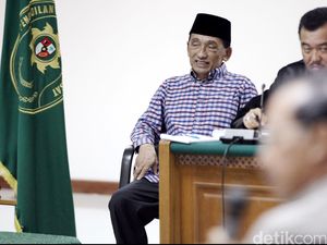 Harta Rp 250 M Disita Negara, Begini Bunyi SMS Fuad Amin Kumpulkan Fulus