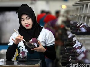 RI Resesi, Industri Sepatu Berkali-kali Dihantam PHK Massal
