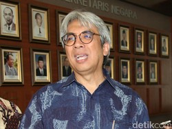 Puisi Imam Prasodjo: Maafkan Aku Meludah ke Arah Wajahmu Yang Mulia