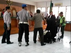Yance Dihukum 4 Tahun Penjara, MA: Bisa Langsung Dieksekusi Yance Dihukum 4 Tahun Penjara, MA: Bisa Langsung Dieksekusi