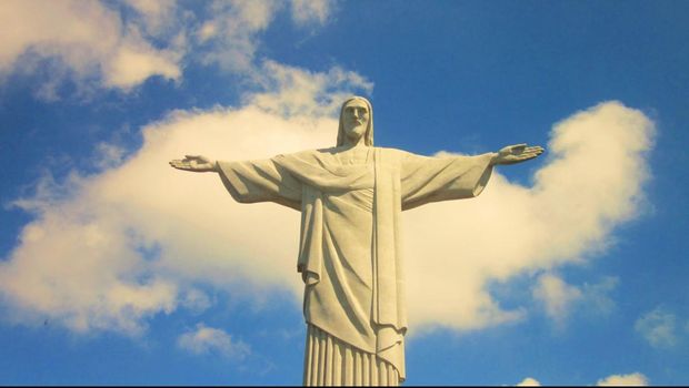 Patung Kristus Penebus di Rio de Janeiro, Brasil