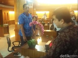 Tanya Soal Urus IMB, Menteri Yuddy: Ada Tanah Kosong Nggak?