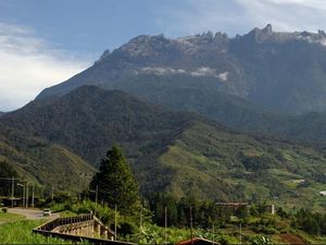 9 Gunung Tertinggi di Malaysia, ada Kinabalu hingga Yong Belar