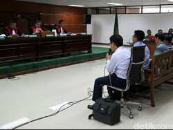 Rekanan Mengaku Beli Mobil dari Udar karena Proyek Halte TransJ