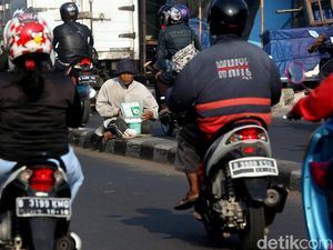 37 dari 57 Pengemis yang Tidur di Trotoar Tanah Abang Ber-KTP DKI