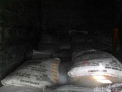 Polda Riau Amankan 7 Ton Pupuk Bersubsidi Berikut 2 Tersangka