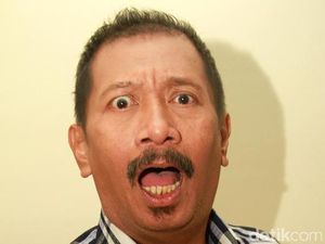 Buka-bukaan Polo Srimulat Akui Pacari Wanita 30 Tahun Lebih Muda Buka-bukaan Polo Srimulat Akui Pacari Wanita 30 Tahun Lebih Muda