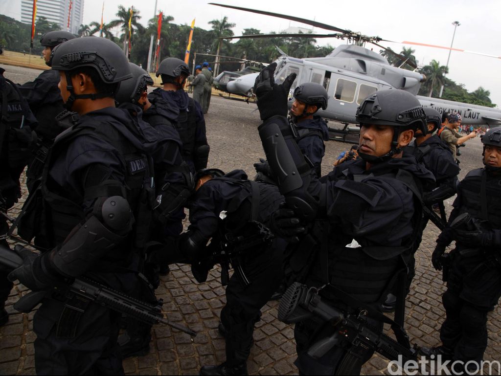 Perpres Pelibatan TNI Tangani Terorisme Dibahas Usai Lebaran