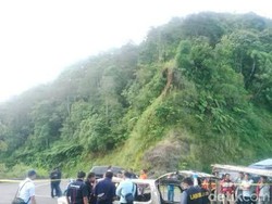 Labfor Kumpulkan Tulang Diduga Wanita yang Terbakar di Mobil