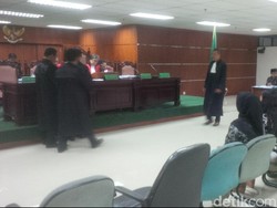 Eks Sekjen ESDM Waryono Karno Dituntut 9 Tahun Penjara