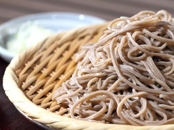 Sahur dengan Mi Instan? Ini Kerugiannya Menurut Dokter