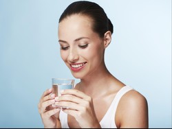 Ini Takaran Minum Air Putih yang Dianjurkan Agar Tubuh Tidak Dehidrasi