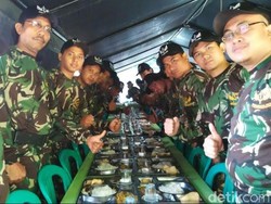 Belajar Solidaritas dan Disiplin Tinggi dari Latihan Kedaruratan TNI