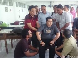 Wow! Khasiat Akik, Angkat Orang 1 Kuintal Cukup dengan Jari Telunjuk