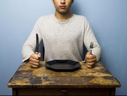 Bukan Hanya karena Rasa Lapar, Ini Alasan Mengapa Perut Bisa Keroncongan