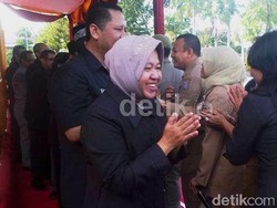 Risma dan Tamatnya Dolly: Saya Ingin Mereka Berubah secara Alamiah