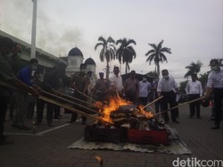 Polresta Banda Aceh Musnahkan 57 Kg Ganja yang Ditangkap di Bandara