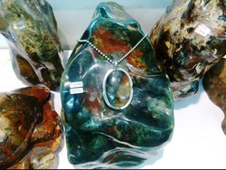 Di Pameran Akik di PTIK, Batu Pancawarna Garut ini Dibanderol Rp 250 Juta