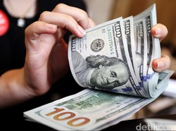 Menjinak, Rupiah Digeser Dolar AS ke Rp 13.689
