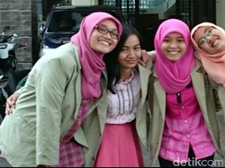 Manfaatkan Stroberi, 4 Mahasiswi UGM Ciptakan Pemutih Gigi