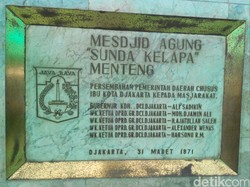 Berburu Takjil Murah Meriah di Masjid Sunda Kelapa