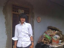 Semangat Wahyudin Mas Ganteng Memulung Sampah untuk Raih Gelar Sarjana