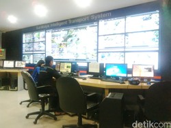 Ada SWAT di Surabaya, Tugas-nya Cegah Truk Sampah Siluman