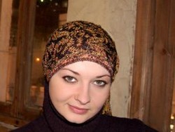 Nicole Queen, Penyuka Pesta yang Menjadi Pendakwah