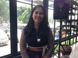 Mutia Ribowo, Mempelajari Gambar untuk Hilangkan Trauma pada Anak