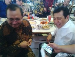Saat Novanto dan Priyo Akrab Makan Siang di Kantin DPR