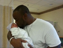 Hebat! Kena Macet, Pria Ini Bantu Proses Kelahiran Dalam Mobil