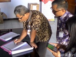 Bupati Pekalongan Kaget Temukan Absen Rapelan saat Sidak PNS
