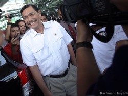Luhut Minta Semua Gubernur Rapat 10 Hari Sekali Bahas Asap, Tak Boleh Diwakili