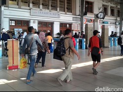 Stasiun Kota Padat, KCJ Imbau Penumpang Beralih ke Stasiun Alternatif